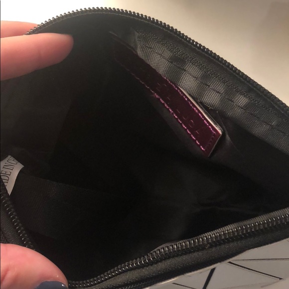 Metallic Silver Tote Bag NEW - Picture 2 of 3